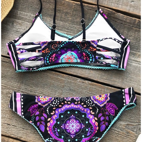 Colorful bikini - Picture 2 of 2